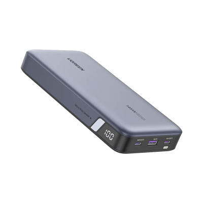 Power Bank de 25000mAh / 3 Salidas 145W Max. / USB-A + 2 USB-C / PD 3.0, QC3.0 / FCP / SCP / Pantalla Inteligente / Carcasa Ignifuga / Color Gris / Incluye Cable USB de 50cm / Carga tu Laptop de Maner