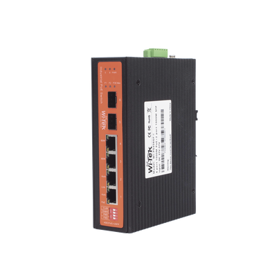 Controlador Solar de 15A con Switch PoE /  1 Puertos Gigabit PoE 802.3 bt / 2puertos PoE 802.3 af/at con 2 Puertos PoE Pasivo 24 Vcc / 1 Puerto SFP / No administrable