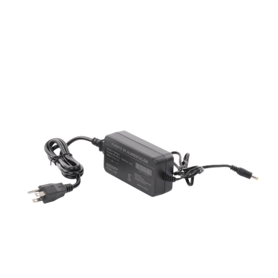 Adaptador 12 Vcc / 5 Amperes / Profesional / Con cable extensión / 0.5 metros a la toma de alimentación / 0.5 metros a la conexión del dispositivo